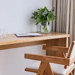 1.75 Paris La Source