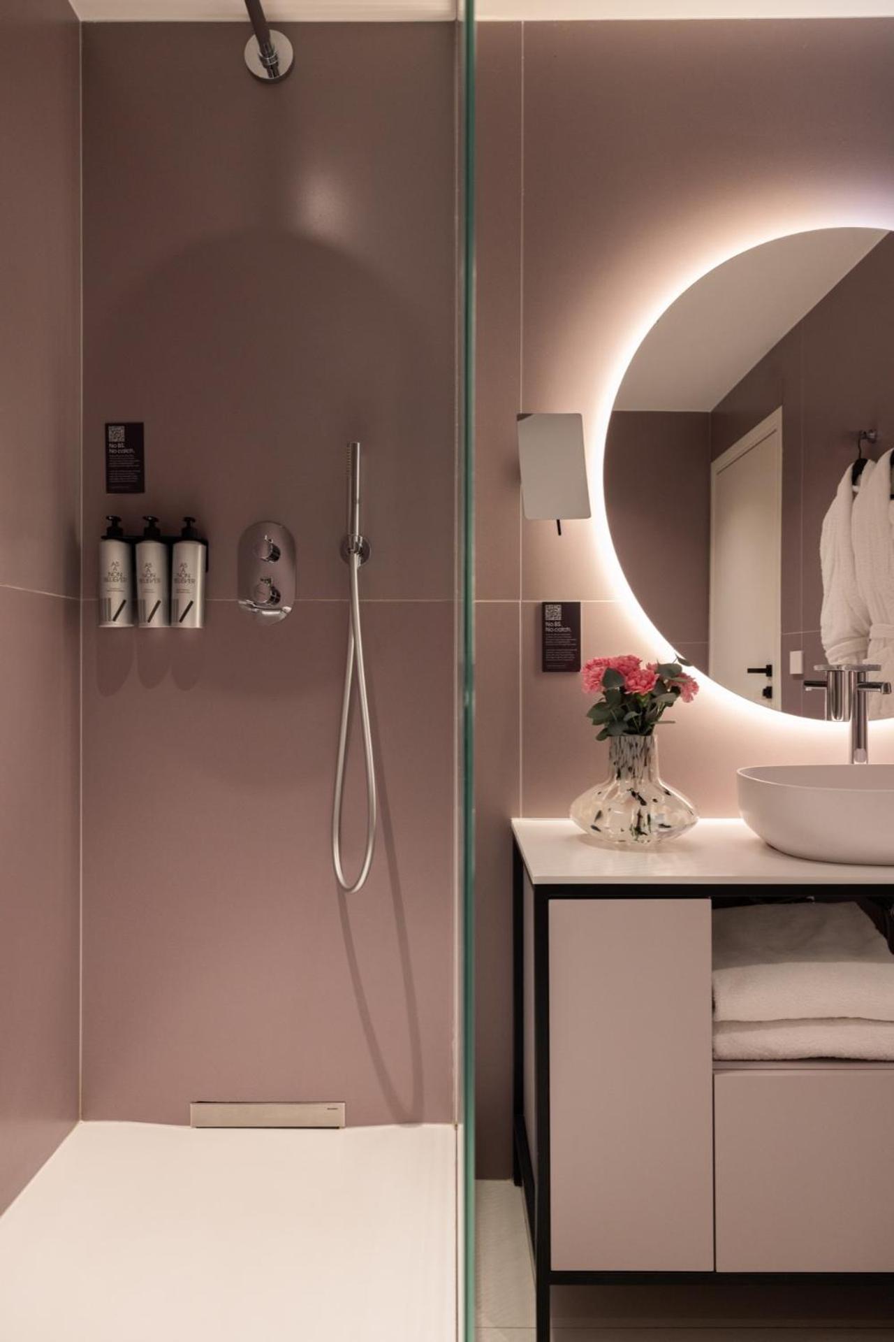 1.75 La Source Apartment *