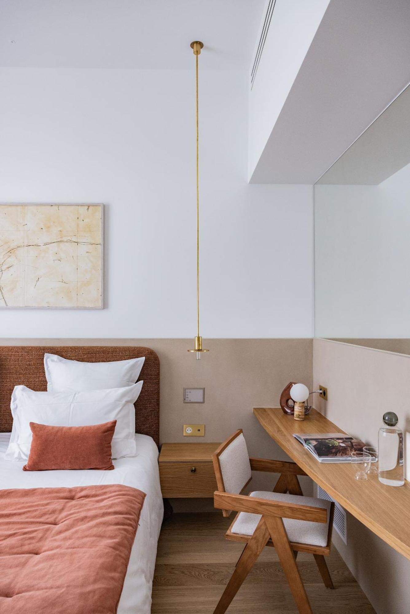 1.75 La Source Parigi