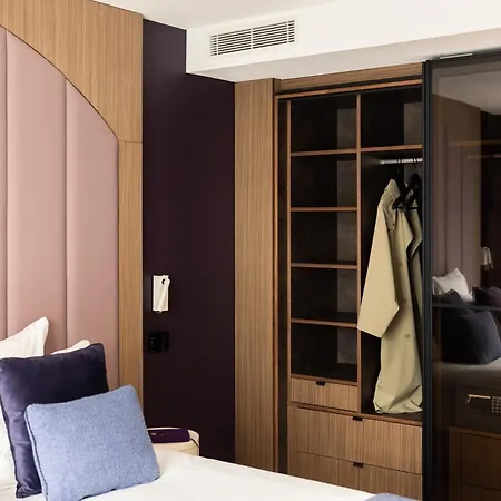 1.75 La Source Apartment Paris