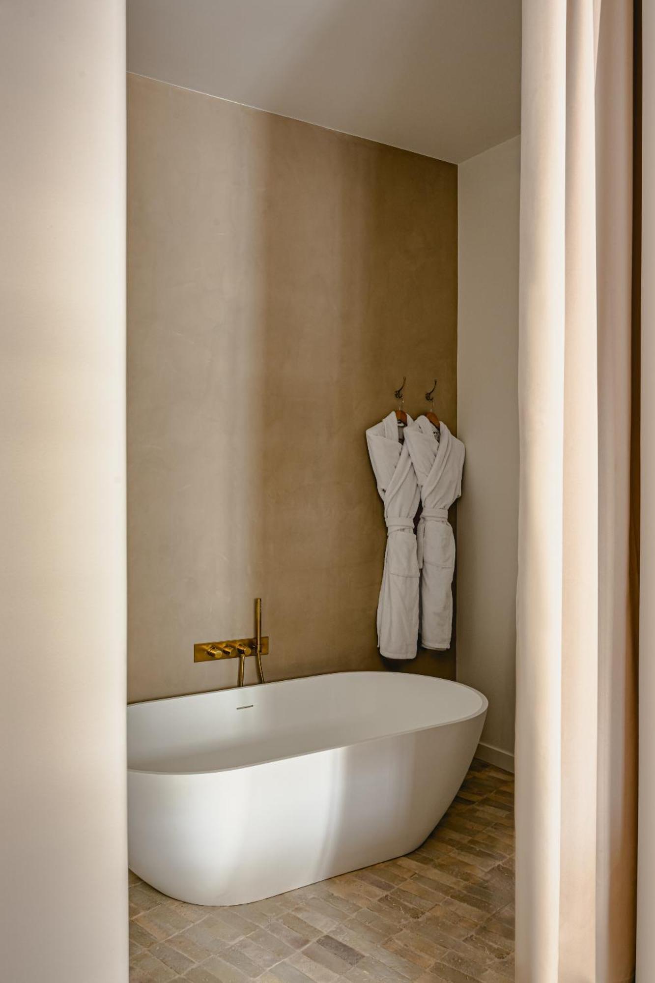 1.75 La Source Apartment